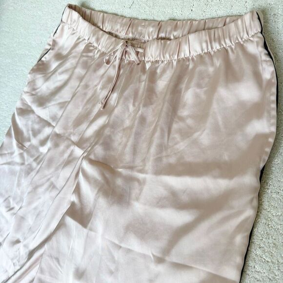 Victoria’s Secret Silky Soft Pale Pink Pajama Elastic Waist Bottoms - US women’s - Picture 2 of 11